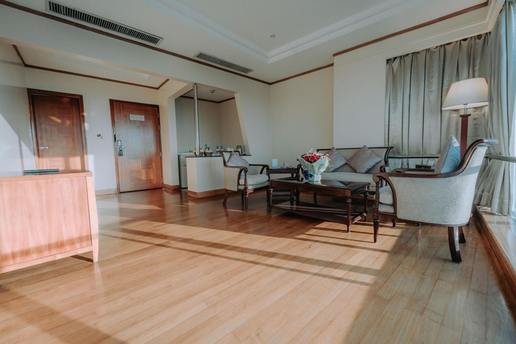 The Peninsula Chittagong Limited Hotel Ngoại thất bức ảnh